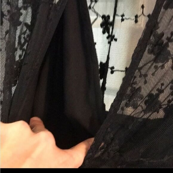 4 SIENNA open back lace romper black - Picture 3 of 4